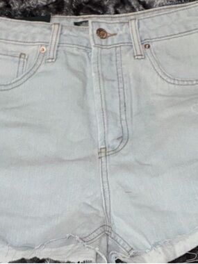 Wild Fable Women's Light Blue Cut Off Denim Shorts Size 6 High Rise